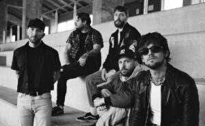 Οι While She Sleeps κάτω από τους Gojira στο Release Athens