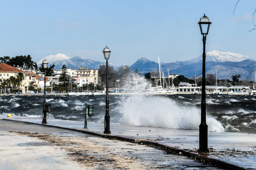 Καιρός: Αλλαγή σκηνικού με βροχές στα ηπειρωτικά, ισχυρούς βοριάδες και πτώση θερμοκρασίας