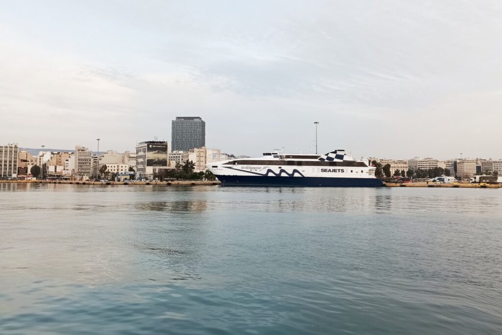 Τι ισχύει με τα δρομολόγια από Πειραιά, Ραφήνα και Λαύριο