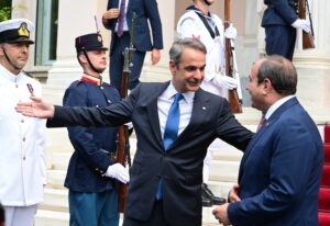 Corriere della Sera: Συνδέεται η Μονή Σινά με τη συμφωνία Μητσοτάκη &#8211; Αλ Σίσι υποβρυχίων καλωδίων ύψους 5 δισ. ευρώ;