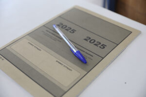 Πανελλαδικές 2025: Συνέχεια με Αρχαία, Μαθηματικά, Βιολογία για τους μαθητές των ΓΕΛ