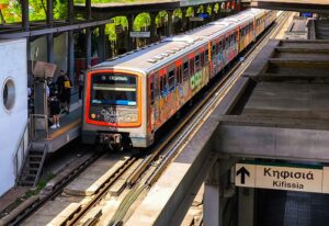Πανικός στον Ηλεκτρικό: Εκκένωση συρμού μετά από καπνούς
