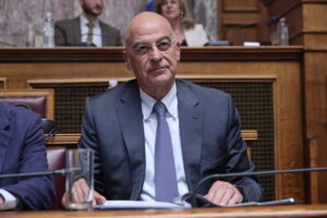 Βουλή: Εκτός SAFE η Αθήνα δια στόματος Δένδια