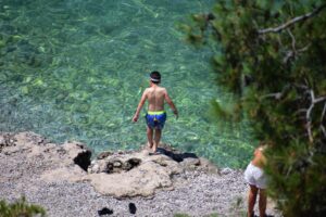 Καιρός: Στους 34 βαθμούς η θερμοκρασία &#8211; Σε ποιες περιοχές θα βρέξει