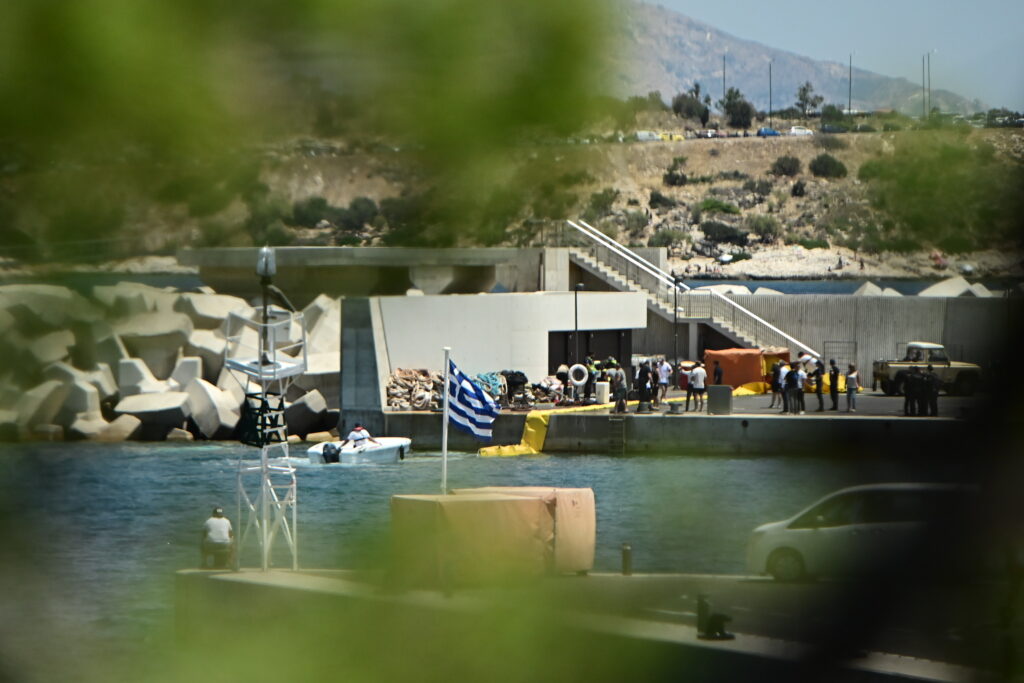 Βουλιαγμένη: Συνελήφθη ο κυβερνήτης του ελικοπτέρου – Τι αναφέρει το Λιμενικό
