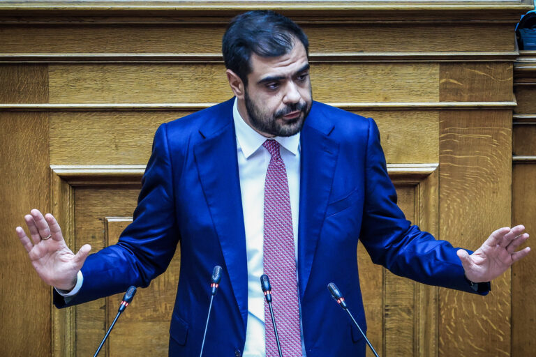 Μαξίμου: Πλήρης κάλυψη σε Φλωρίδη για την αναφορά 4 θυμάτων βιασμού στη Βουλή