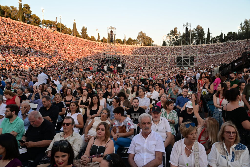 Συναυλία για Μίκη Θεοδωράκη στο Καλλιμάρμαρο – Δ. Κουτσούμπας: «Τραγούδι και αγώνας θα γίνουν ένα»