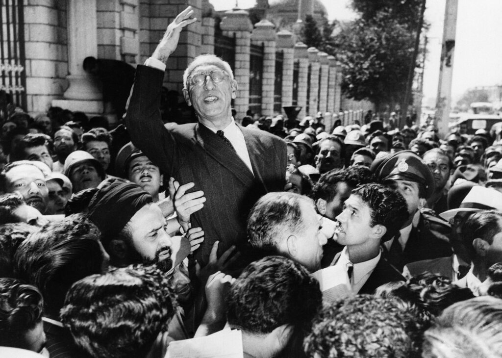 Κύρτσος: Το Ιράν το μόνιμο θύμα της Δύσης – Η αναφορά στην ανατροπή Μοσαντέκ