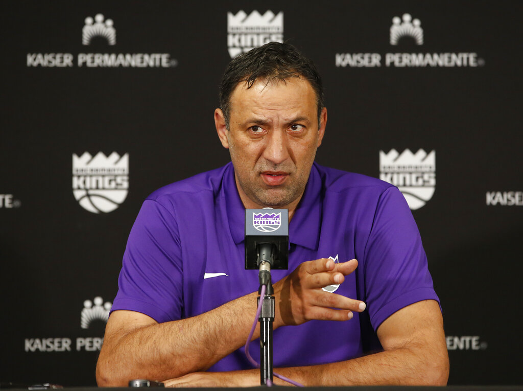 Βλάντε Ντίβατς: Στο νοσοκομείο ο θρύλος του NBA έπειτα από τροχαίο με τη μηχανή του