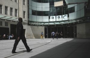 To BBC διαψεύδει και απορρίπτει την κριτική του Λευκού Οίκου &#8211; Ζητά πρόσβαση στη Γάζα