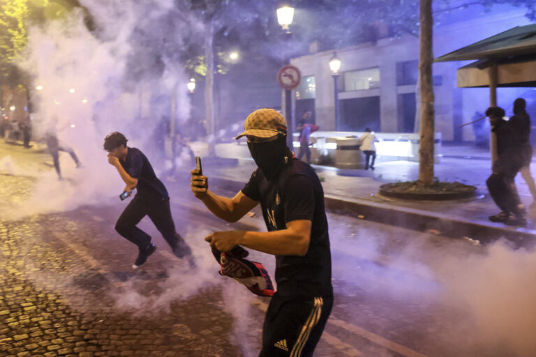 Γαλλία: Μετά τις ταραχές, αυστηρότερες ποινές στους συλληφθέντες θέλει η κυβέρνηση
