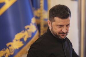 Ουκρανία: Εκεχειρία μέχρι να συναντηθεί με τον Πούτιν ζητάει τώρα ο Ζελένσκι