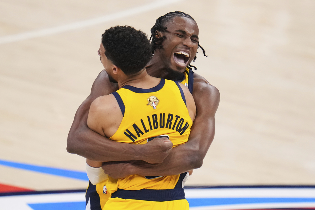 Tελικοί NBA, Οκλαχόμα Σίτι Θάντερ – Ιντιάνα Πέισερς: Τους «ξέρανε» ο Χαλιμπέρτον!