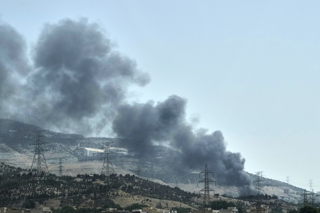 Το Ισραήλ χτυπά εγκαταστάσεις εμπλουτισμού ουρανίου στην Τεχεράνη – «Κλείνει το διπλωματικό παράθυρο»