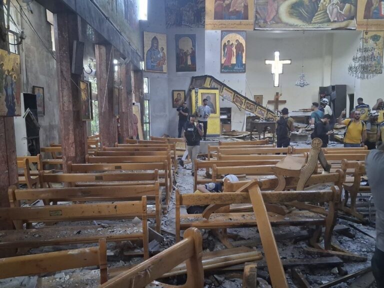 Τρομοκρατική επίθεση σε ορθόδοξη εκκλησία στη Συρία – Τουλάχιστον 20 νεκροί (Video)