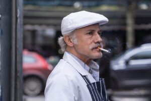 Δράση, γέλιο, αδρεναλίνη με τον «Old Guy» στη Sunday Premiere της Nova!