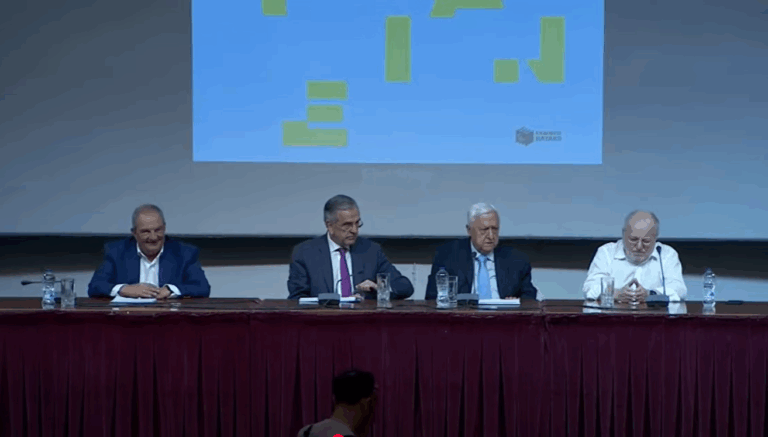 Πολεμικό Μουσείο: Μαζική παρουσία γαλάζιων στελεχών και βουλευτών στην κοινή παρέμβαση Καραμανλή-Σαμαρά
