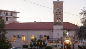 Λαμία: Μπήκε σε εκκλησία και έβριζε&#8230; γιατί τον ξύπνησαν οι καμπάνες