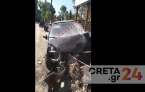 Ηράκλειο: Αυτοκίνητο «καρφώθηκε» σε δέντρο &#8211; Στη ΜΕΘ ένας 18χρονος και ένας 19χρονος