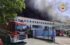 Συναγερμός στη Ρώμη για φωτιά σε πανεπιστήμιο &#8211; Οι πρώτες εικόνες (Video)
