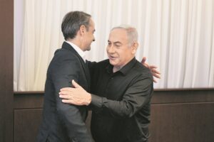 Η Ελλάδα στο βεληνεκές των πυραύλων: Ο Μητσοτάκης «ουρά» στα επικίνδυνα παιχνίδια του Νετανιάχου