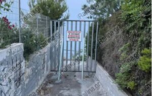 Ραφήνα: Έκλεισαν τη μοναδική δίοδο προς τη θάλασσα – Κάλεσμα σε διαμαρτυρία από κατοίκους