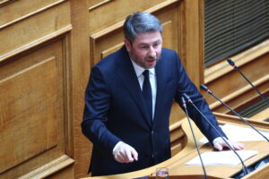 Νίκος Ανδρουλάκης: Αυτογελοιοποίηση Μητσοτάκη και ψεύτικο κατηγορητήριο για αθώωση Καραμανλή