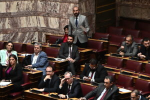 Ποιος βουλευτής της Νέας Αριστεράς σκέφτεται να συνυπογράψει την πρόταση ΣΥΡΙΖΑ για Προανακριτική