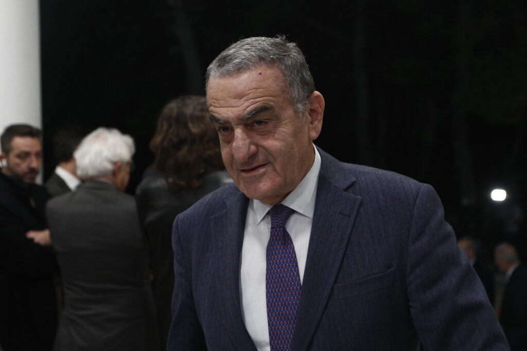 Καρασαρίνης: Στις συνομιλίες για τον ΟΠΕΚΕΠΕ πρώην σύμβουλος του Χαράλαμπου Αθανασίου