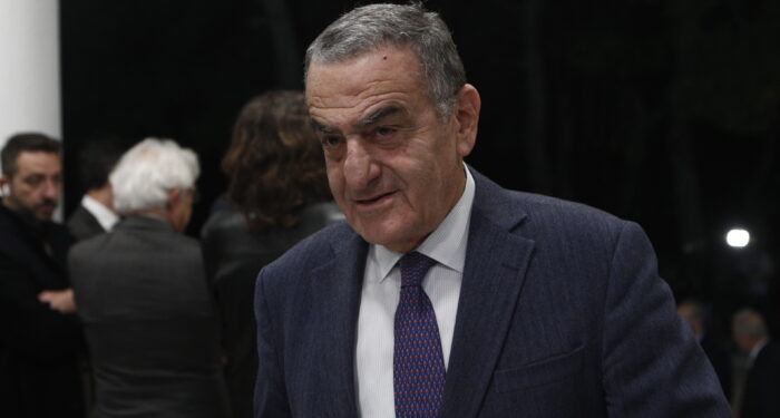 Καρασαρίνης