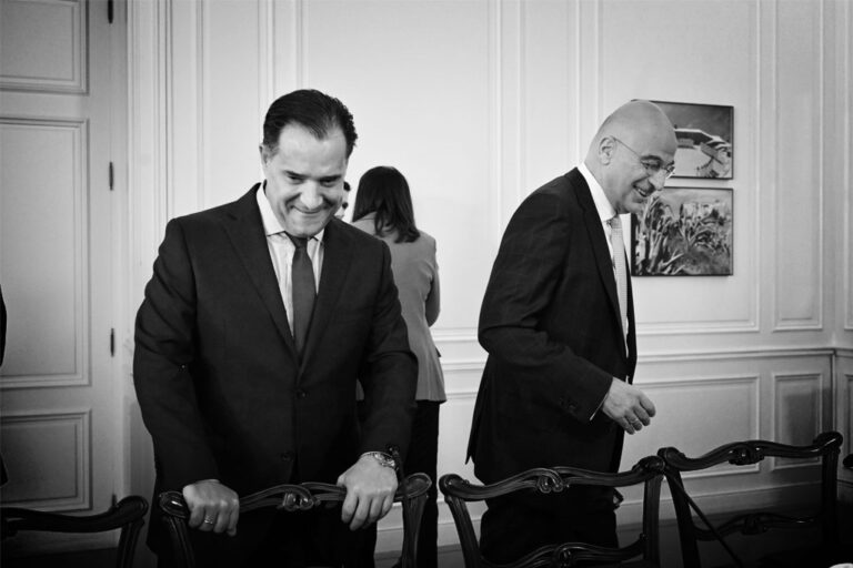 Άδωνης και Δένδιας: Βγήκαν τα μαχαίρια αλλά όλα καλά για το Μαξίμου