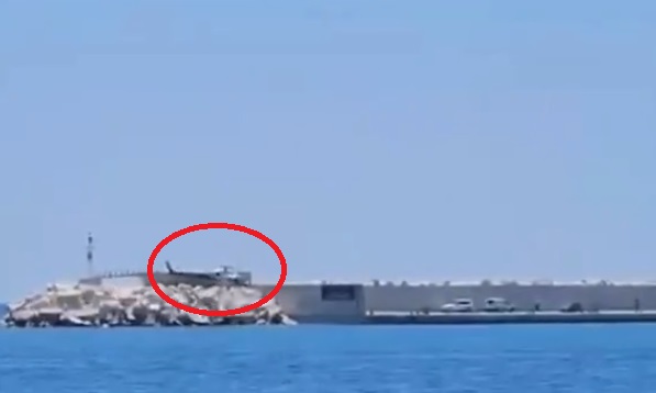 Βουλιαγμένη: Ελικόπτερο κατέπεσε στη θάλασσα, σώοι και οι 5 επιβαίνοντες – Βίντεο ντοκουμέντο