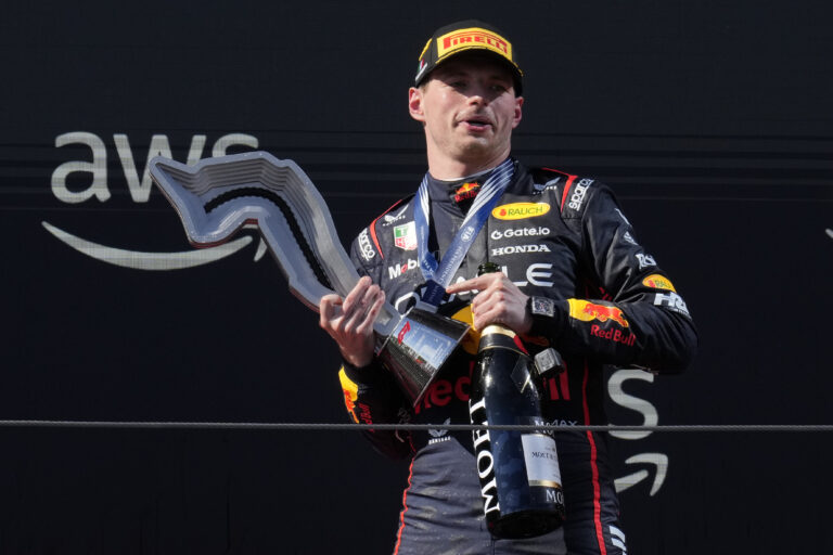 F1: O Φερστάπεν κινδυνεύει με αποκλεισμό από ένα Grand Prix μετά το συμβάν με τον Ράσελ