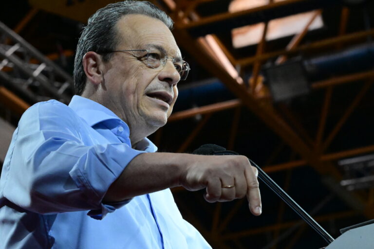 Σωκράτης Φάμελλος: Προοδευτική ανατροπή στην Ελλάδα με ισχυρό ΣΥΡΙΖΑ- Αιχμές με πολλαπλούς αποδέκτες