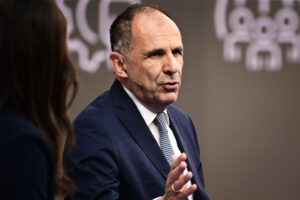 Ο Γεραπετρίτης θυμήθηκε τώρα την&#8230; Παλαιστίνη (αφού ισοπεδώθηκε)