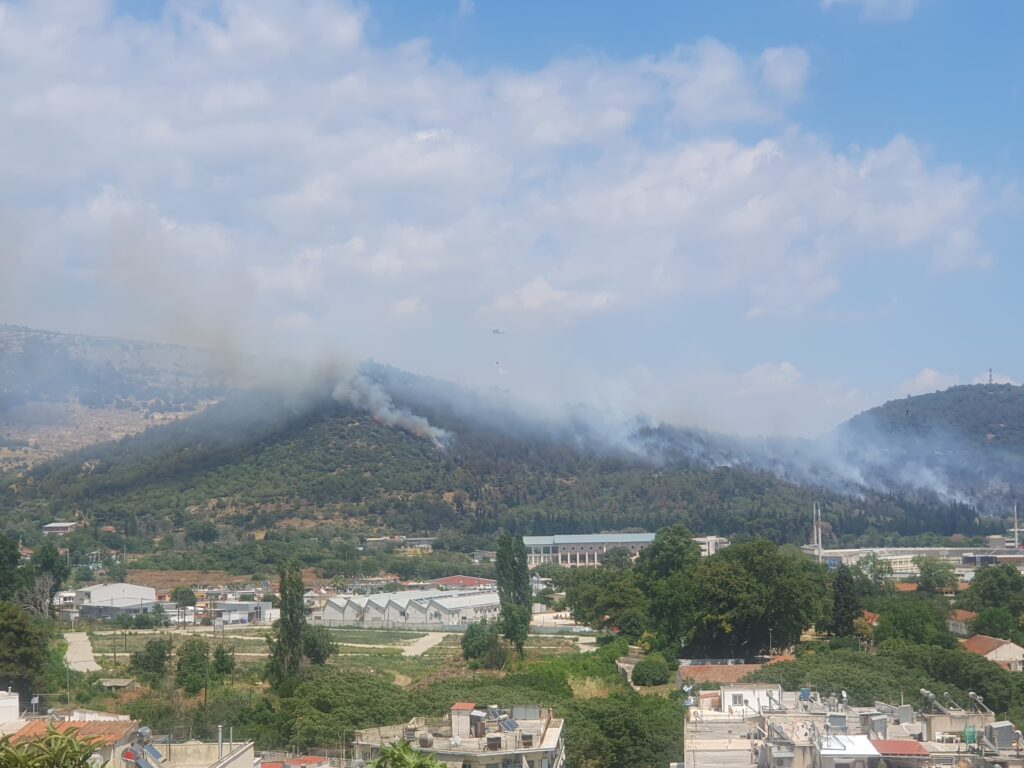 Καβάλα: Έσβησε η φωτιά που ξέσπασε στην ανατολική είσοδο της πόλης