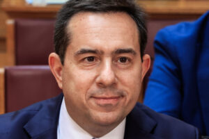 Νότης Μηταράκης στο Documento: «Με λυπεί η αντιπαράθεση με Σαμαρά»
