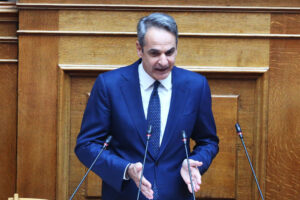 Προανακριτική: «Σκευωρία» για τον Μητσοτάκη μέχρι και το έγκλημα των Τεμπών