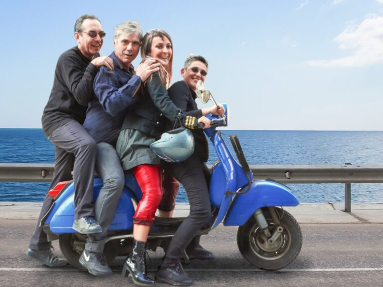 Πέθανε ο Χρήστος Κλάρος, μπασίστας του συγκροτήματος «Μπλε»
