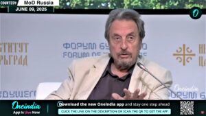 Στη Μόσχα ο πατέρας του Ίλον Μάσκ &#8211; Τι λέει για τη διαμάχη του γιου του με τον πρόεδρο Τραμπ (Video)