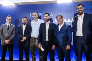 Σάλος από την παρουσία γαλάζιων υπουργών στην εκδήλωση για την «Ομάδα Αλήθειας»