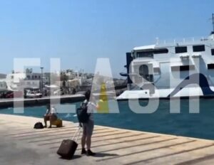 Πάρος: Πρόσκρουση επιβατηγού πλοίου στο λιμάνι, απαγορεύτηκε ο απόπλους του (Video)