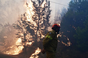 Φωτιά τώρα στην Κρήτη &#8211; Καίει ξανά στον Τσίγκουνα