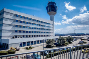 Συναγερμός στο Ελ. Βενιζέλος: Αεροσκάφος ζήτησε έκτακτη προσγείωση &#8211; Καθηλωμένα όλα τα αεροπλάνα