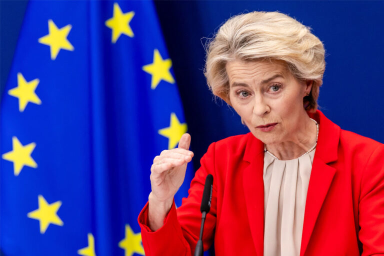 Η φον ντερ Λάιεν θέλει να κόψει κοινωνικά κονδύλια χάριν των εξοπλιστικών