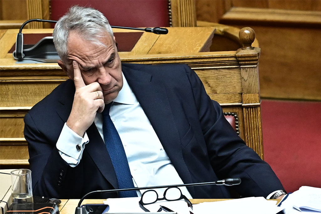Ξεφεύγει ο Βορίδης: Σκέψεις να απαγορευτεί η μπούρκα στα πανεπιστήμια (Ηχητικό)