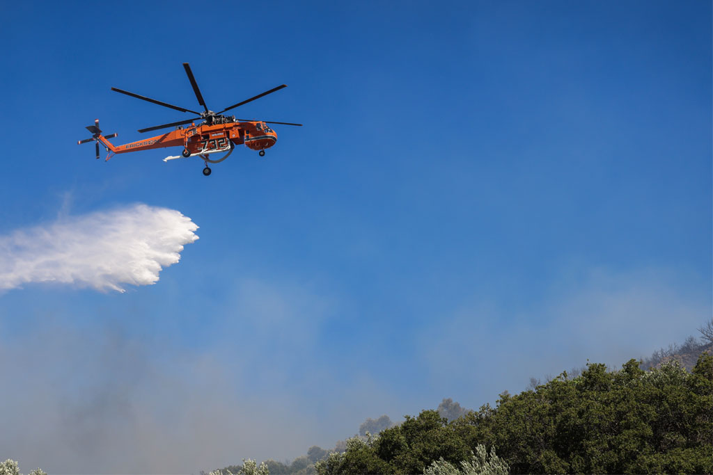Μπελαβίλας για φωτιά στη Χίο: Πολλοί μιλούν για «σατανικές» συμπτώσεις και συντονισμένους εμπρησμούς