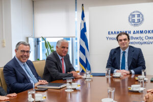 Alpha Bank και UniCredit επενδύουν στην ανάπτυξη με κοινωνικό πρόσημο
