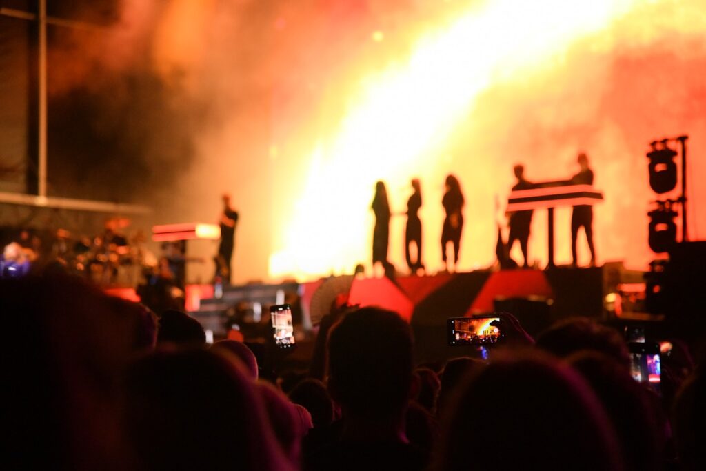 Η Kylie Minogue μάγεψε την Ελλάδα στο Release Athens Festival – Τα μηνύματα των θαυμαστών της στην κάμερα του opaponline.gr
