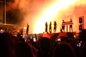 Η Kylie Minogue μάγεψε την Ελλάδα στο Release Athens Festival – Τα μηνύματα των θαυμαστών της στην κάμερα του opaponline.gr